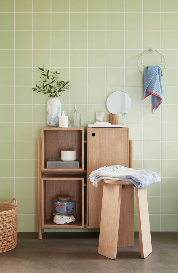 Dresser w/shelf, oak - Design Your Home